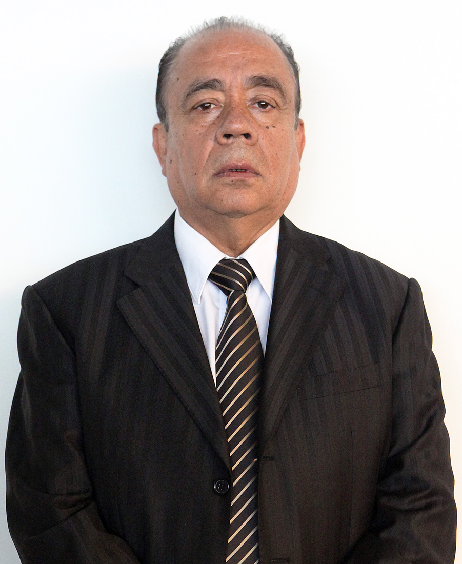 Dr. Angel Olvera Valladares